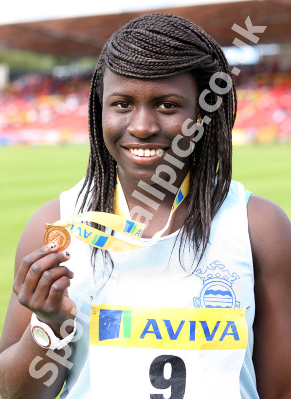 Simi Pam (Cambridge) bronze medal in the inter girls shot